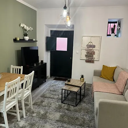 Apartment Quiet Street Alfama Lisbon